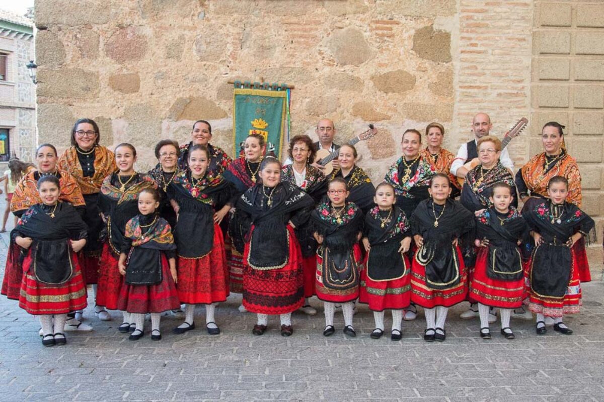 certamen de bailes regionales calera y chozas